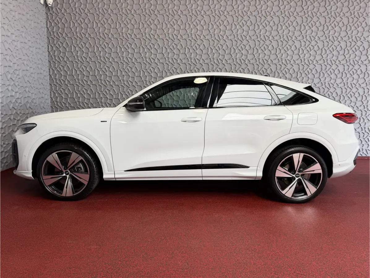 2.0 e-hybrid quattro 299 PK S line | Pass Display | 360.Cam | 100 KM EV | Pano | Matrix | 21"