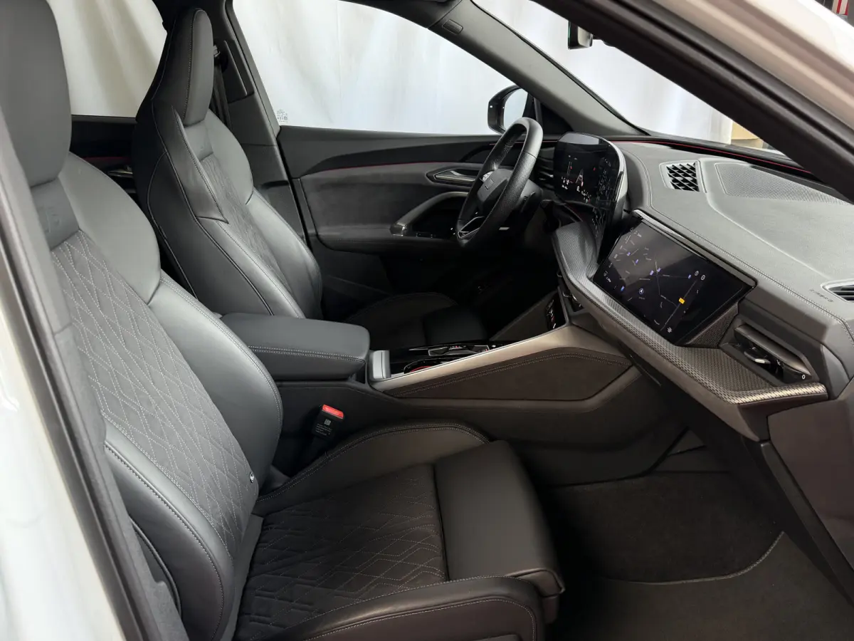 2.0 e-hybrid quattro 299 PK S line | Pass Display | 360.Cam | 100 KM EV | Pano | Matrix | 21"