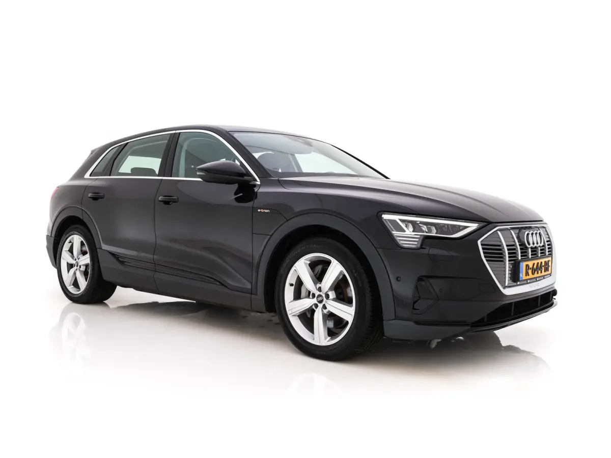 55 Quattro Edition 95 kWh [3-Fase-11kW] {SoH-95%} (INCL-BTW) *HEATPUMP | FULL-LED | HEATED-COMFORTSEATS | DIGI-COCKPIT | NAVI-FULLMAP | CAMERA | DAB+ | ECC | PDC | CRUISE | 20''ALU*