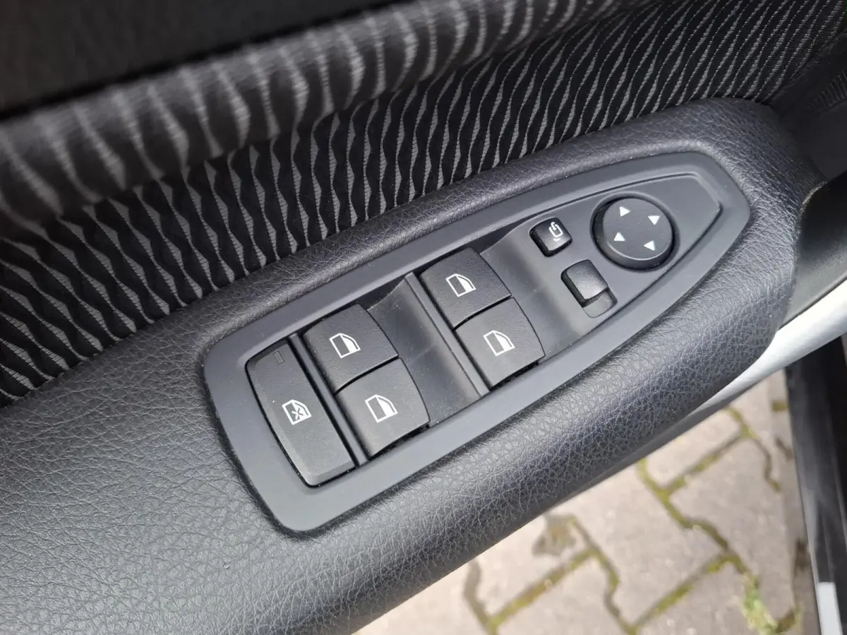 118i AUTOMAAT / LED / 12 MAANDEN GARANTIE