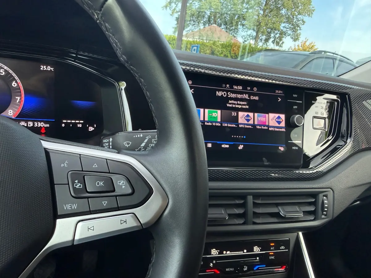 1.0 TSI Life Edition - Climate - Camera - Carplay - Keyless - Cruise