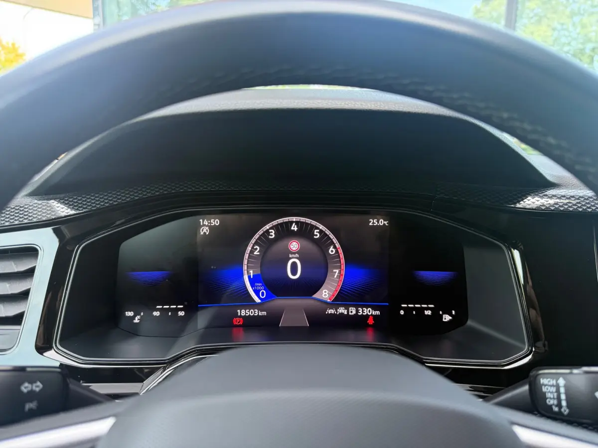 1.0 TSI Life Edition - Climate - Camera - Carplay - Keyless - Cruise