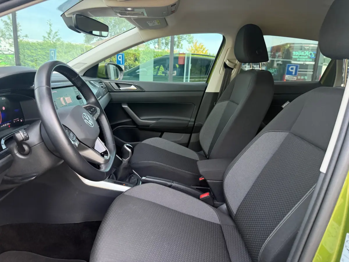 1.0 TSI Life Edition - Climate - Camera - Carplay - Keyless - Cruise