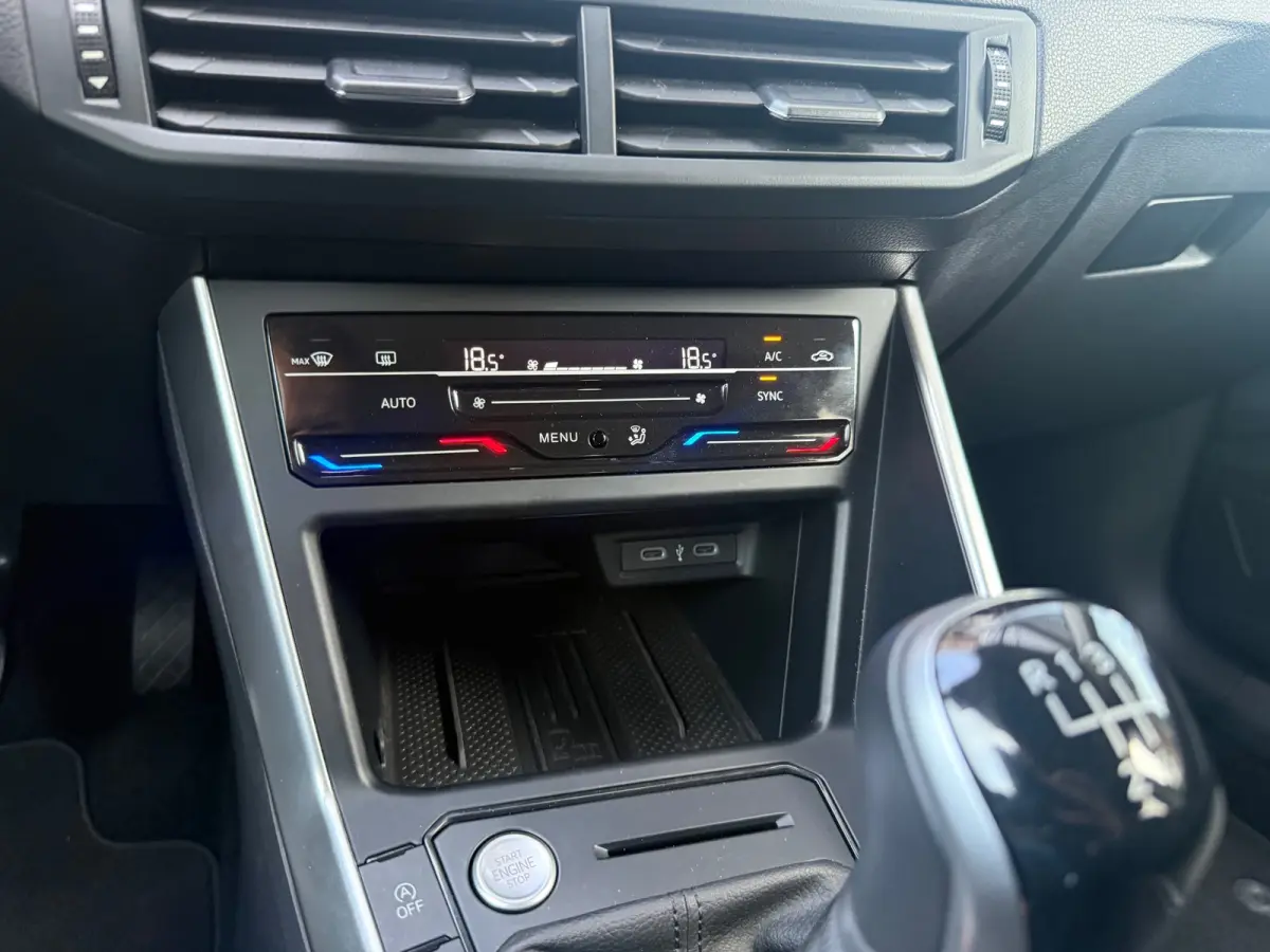 1.0 TSI Life Edition - Climate - Camera - Carplay - Keyless - Cruise