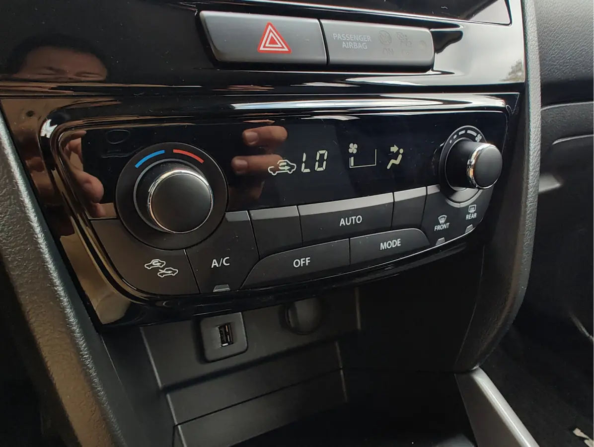 1.4 BOOSTERJET SMART HYBRID SELECT Keyless | Camera | Stoelverwarming | Navi