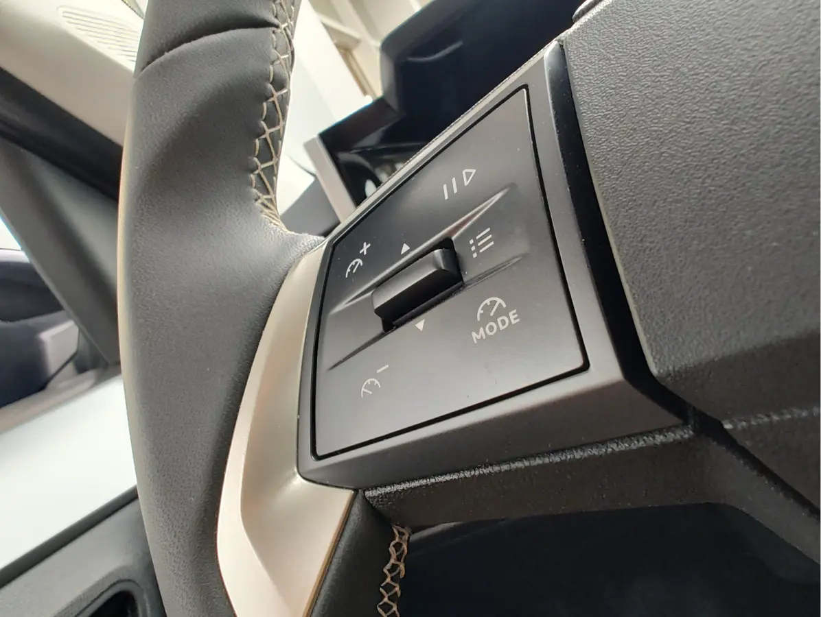 1.2 TURBO HYBRID GS AUTOMAAT Dodehoeksensoren | Navi | Camera