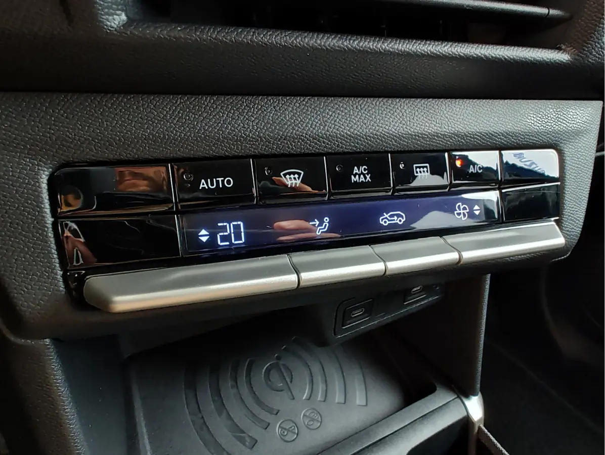 1.2 TURBO HYBRID GS AUTOMAAT Dodehoeksensoren | Navi | Camera