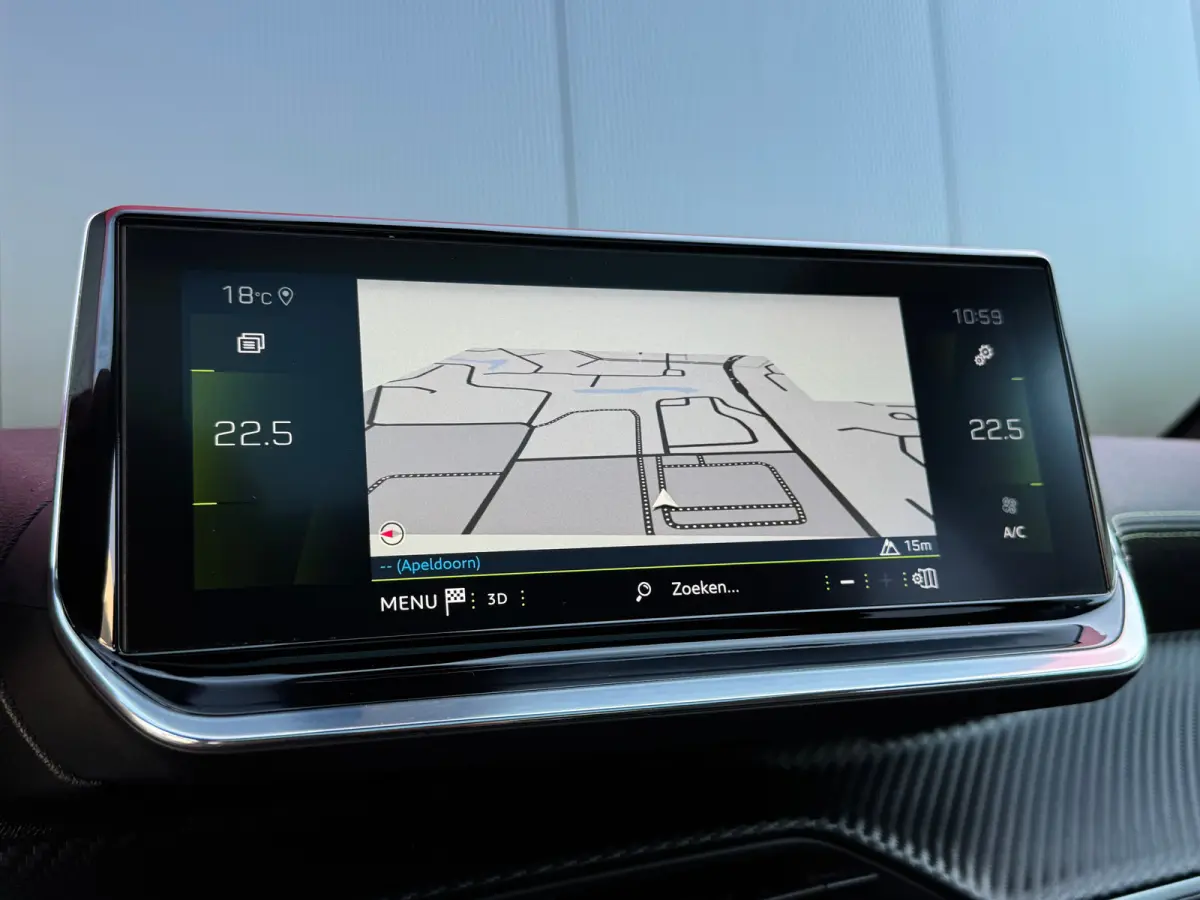 1.2 PureTech GT Pack | Apple Carplay & Android Auto | Panorama-dak | Keyless Entry | Adaptieve Cruise | Luxe bekleding | Camera | Achteruitrijcamera | Airco (automatisch) | Apple Carplay/And