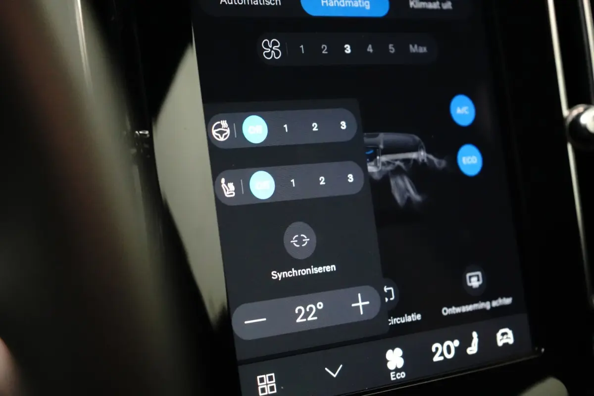 Ultimate Recharge Pure Electric 2WD | Harman Kardon | 360 Camera | Stoel + Stuur Verwarming | Trekhaak | Keyless Start / Entry |