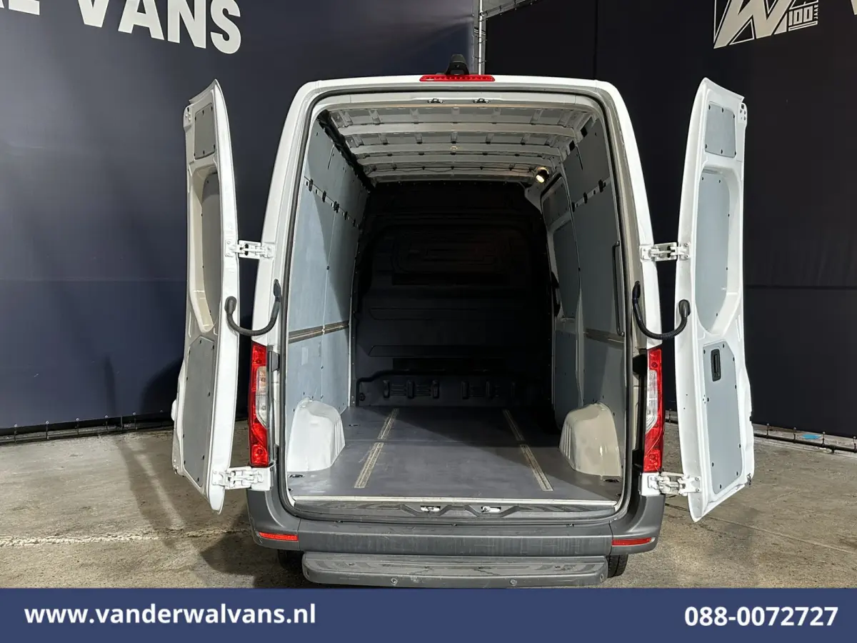 317 CDI 170pk L2H2 Euro6 Airco | Camera | Apple Carplay | Cruisecontrol Android Auto, Stoelverwarming, Chauffeursstoel, Parkeersensoren, Bijrijdersbank