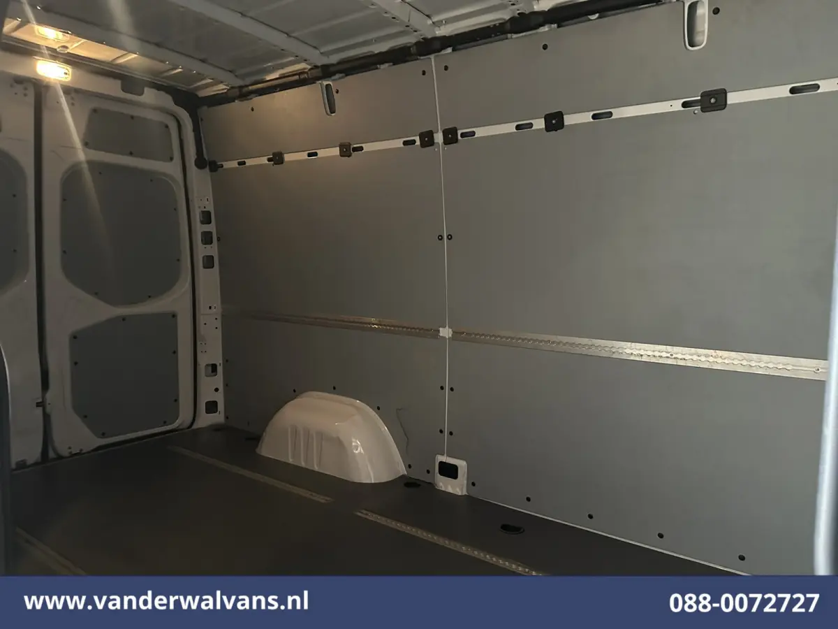 317 CDI 170pk L2H2 Euro6 Airco | Camera | Apple Carplay | Cruisecontrol Android Auto, Stoelverwarming, Chauffeursstoel, Parkeersensoren, Bijrijdersbank