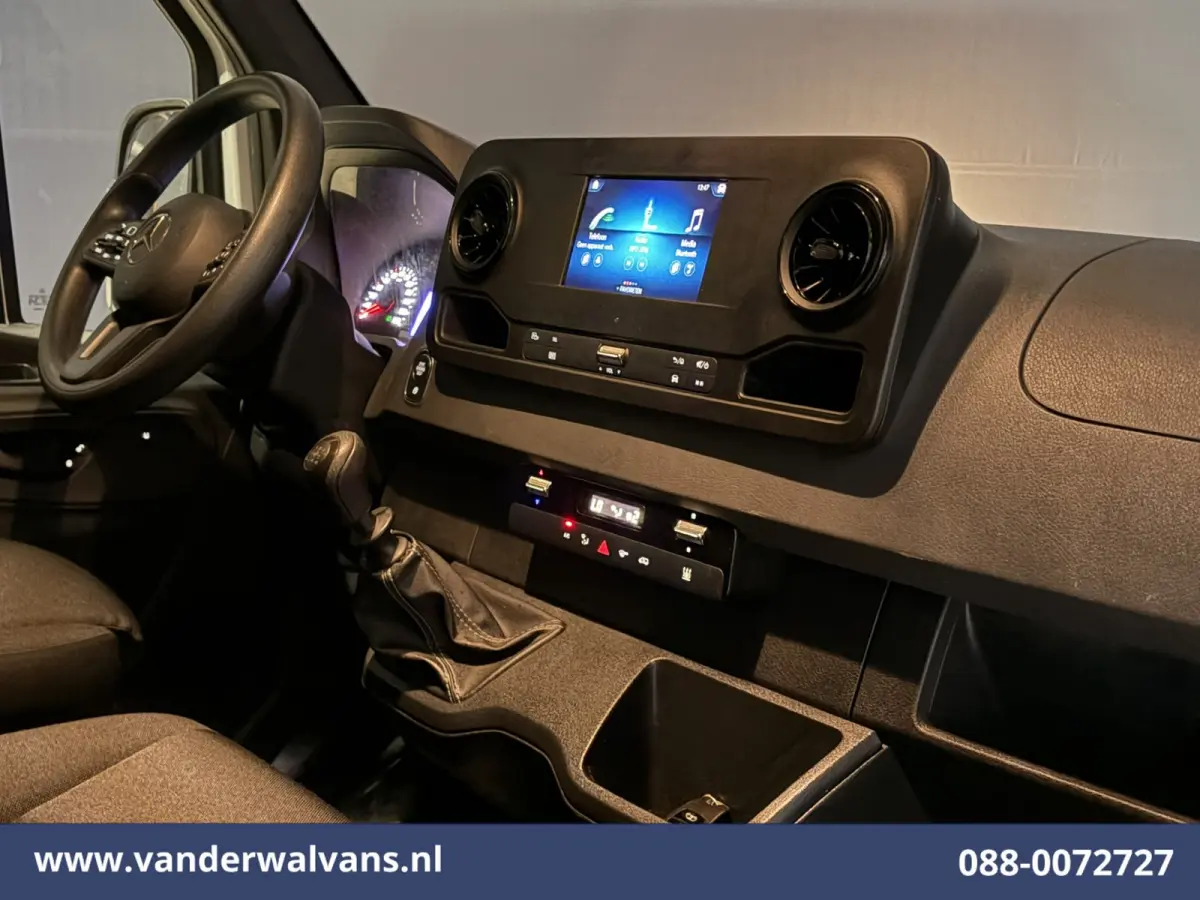 317 CDI 170pk L2H2 Euro6 Airco | Camera | Apple Carplay | Cruisecontrol Android Auto, Stoelverwarming, Chauffeursstoel, Parkeersensoren, Bijrijdersbank