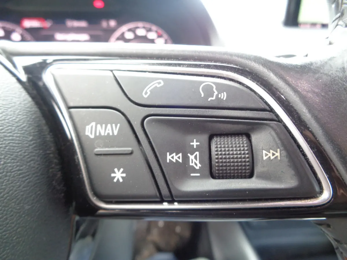 40 TFSI CoD Design Pro Line Plus Quattro Ecc, Alarm, Navigatie, Carplay, 18 inch LM velgen