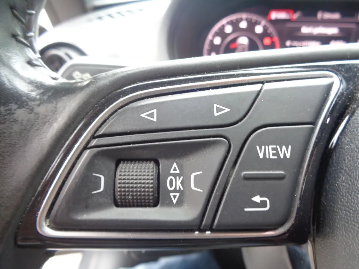 40 TFSI CoD Design Pro Line Plus Quattro Ecc, Alarm, Navigatie, Carplay, 18 inch LM velgen