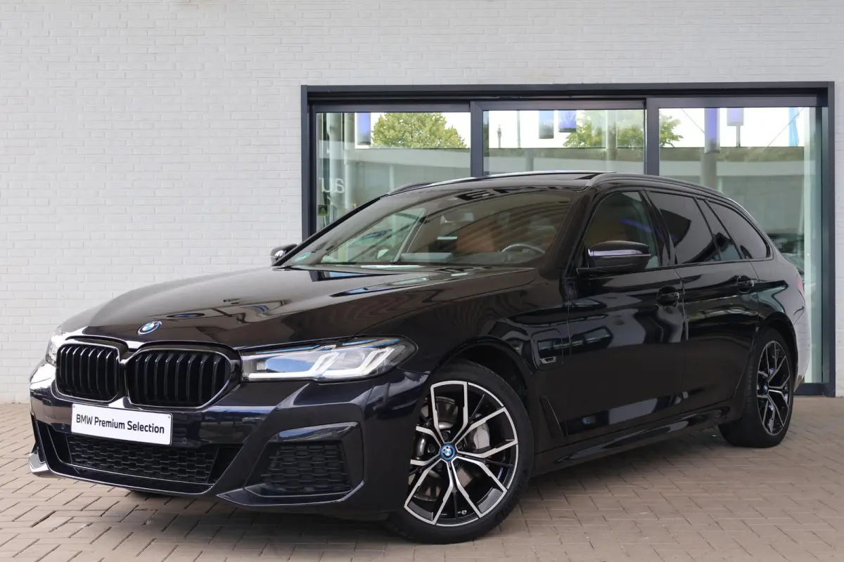 530e Business Edition Plus | M Sport | HiFi | Head-Up Display | SOH 92,2% | Trekhaak | Panorama Dak