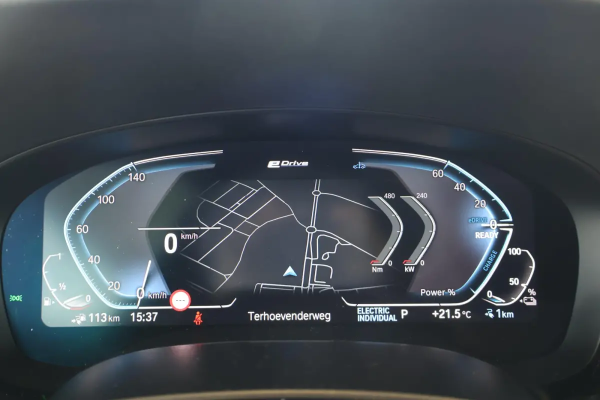 530e Business Edition Plus | M Sport | HiFi | Head-Up Display | SOH 92,2% | Trekhaak | Panorama Dak