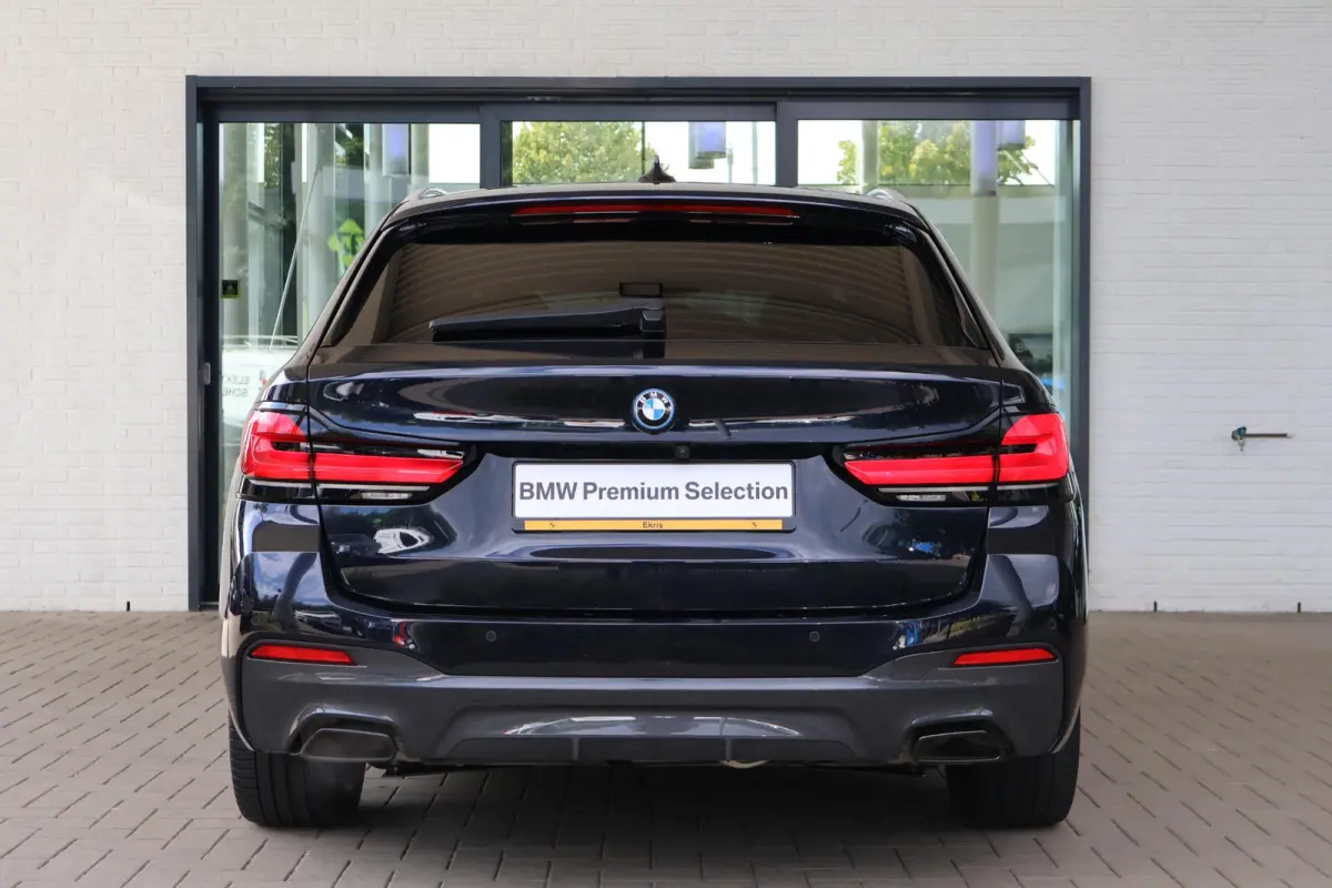 530e Business Edition Plus | M Sport | HiFi | Head-Up Display | SOH 92,2% | Trekhaak | Panorama Dak