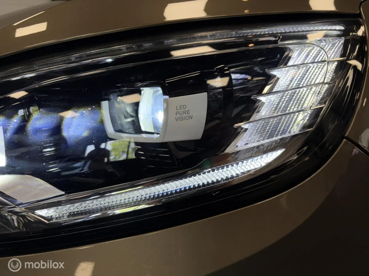 1.3 TCe Bose AUTOMAAT / MASSAGE / LED / NAVI / PDC / CRUISE / CLIMA /