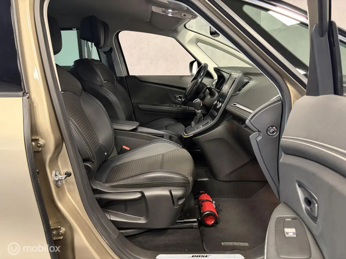 1.3 TCe Bose AUTOMAAT / MASSAGE / LED / NAVI / PDC / CRUISE / CLIMA /