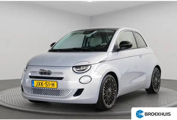 1.0 Hybrid La Prima | Tot 8 Jaar Garantie | Panoramadak | Premium Sound | Navigatie | Camera | Kunstlederen bekleding | Stoelverwarming |