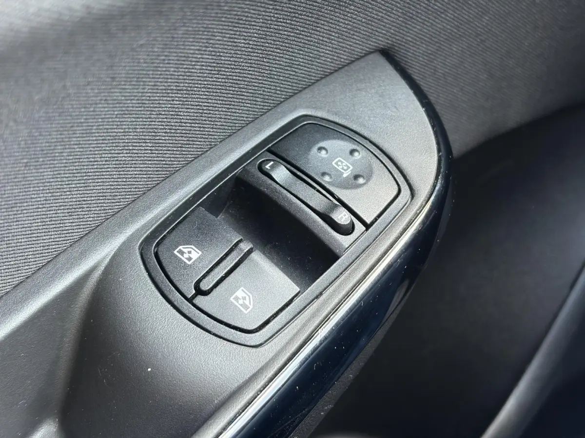 1.4 Edition ✓2e Eigenaar✓Carplay✓Trekhaak✓5 Deurs✓N.A.P✓Weinig km✓Zeer Zuinig✓N.A.P✓Apk tot 03-2027