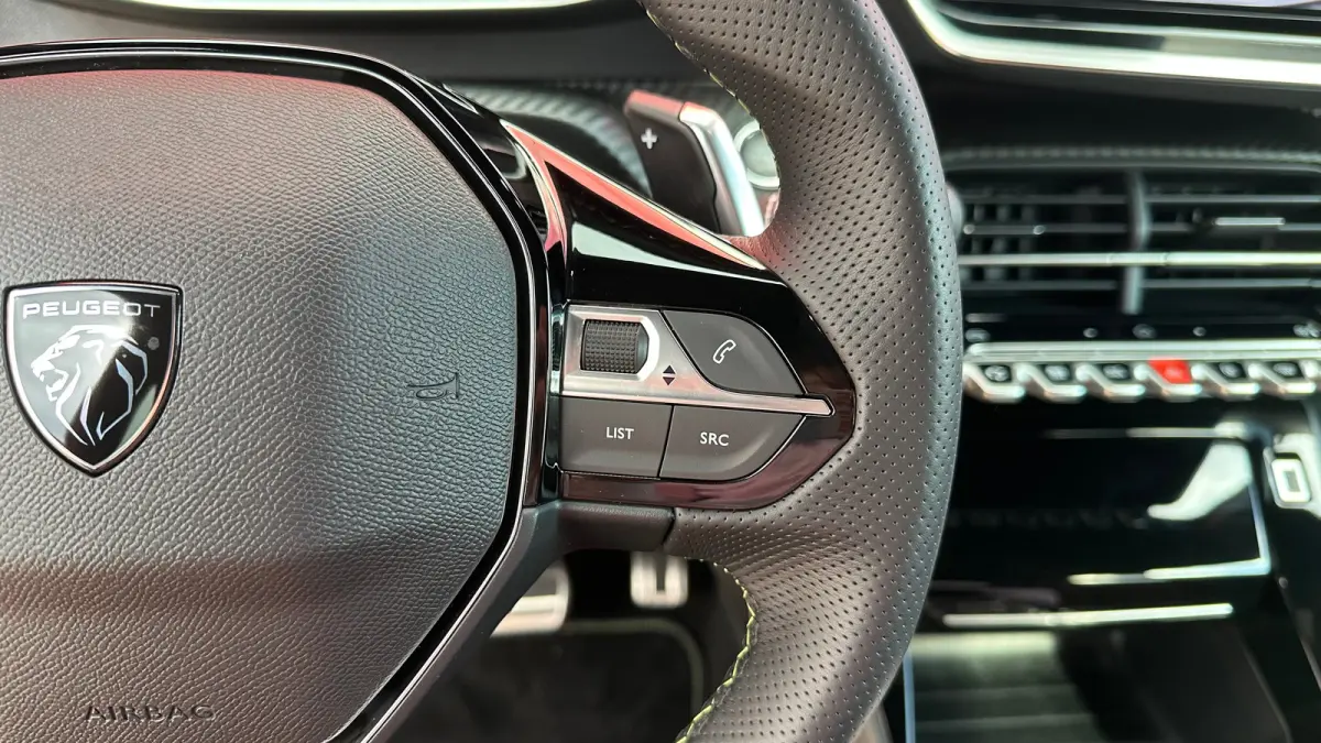1.2 Hybrid 145 e-DCS6 GT | Navigatie | Carplay | Adaptieve Cruise | Camera | | Achteruitrijcamera | Apple Carplay/Android Auto|telefoonintegratie premium | Armsteun voor