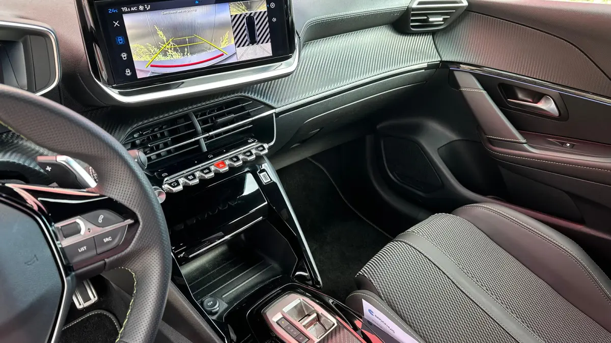 1.2 Hybrid 145 e-DCS6 GT | Navigatie | Carplay | Adaptieve Cruise | Camera | | Achteruitrijcamera | Apple Carplay/Android Auto|telefoonintegratie premium | Armsteun voor
