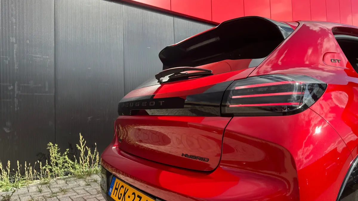 1.2 Hybrid 145 e-DCS6 GT | Navigatie | Carplay | Adaptieve Cruise | Camera | | Achteruitrijcamera | Apple Carplay/Android Auto|telefoonintegratie premium | Armsteun voor
