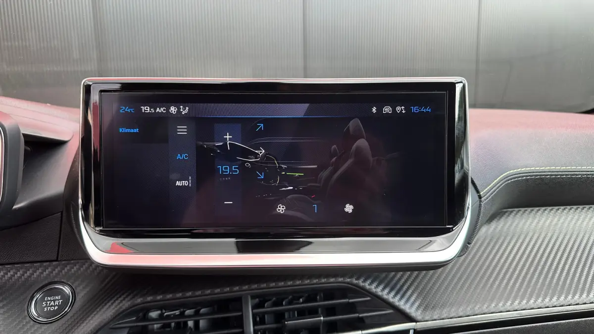 1.2 Hybrid 145 e-DCS6 GT | Navigatie | Carplay | Adaptieve Cruise | Camera | | Achteruitrijcamera | Apple Carplay/Android Auto|telefoonintegratie premium | Armsteun voor