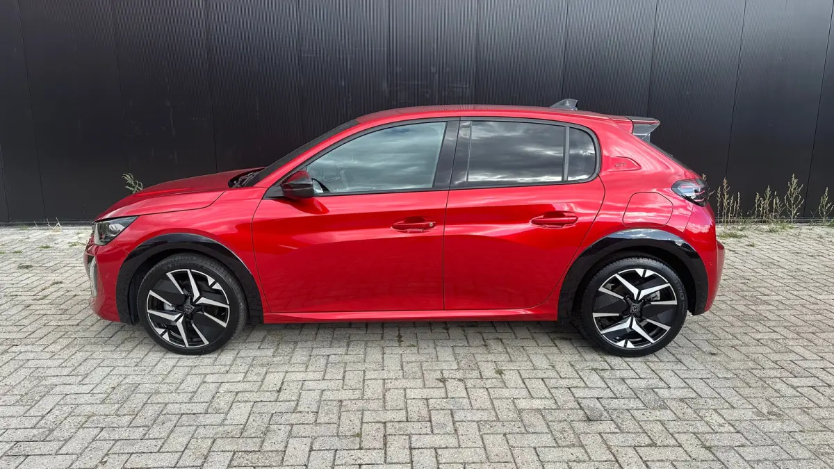 1.2 Hybrid 145 e-DCS6 GT | Navigatie | Carplay | Adaptieve Cruise | Camera | | Achteruitrijcamera | Apple Carplay/Android Auto|telefoonintegratie premium | Armsteun voor