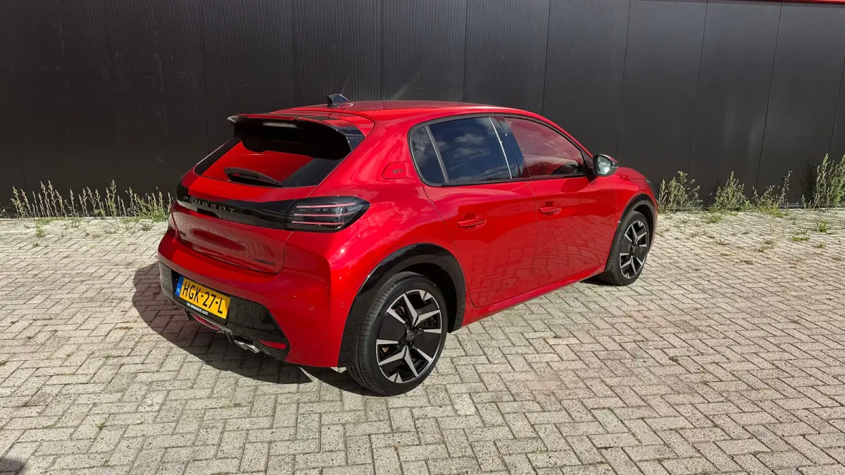 1.2 Hybrid 145 e-DCS6 GT | Navigatie | Carplay | Adaptieve Cruise | Camera | | Achteruitrijcamera | Apple Carplay/Android Auto|telefoonintegratie premium | Armsteun voor