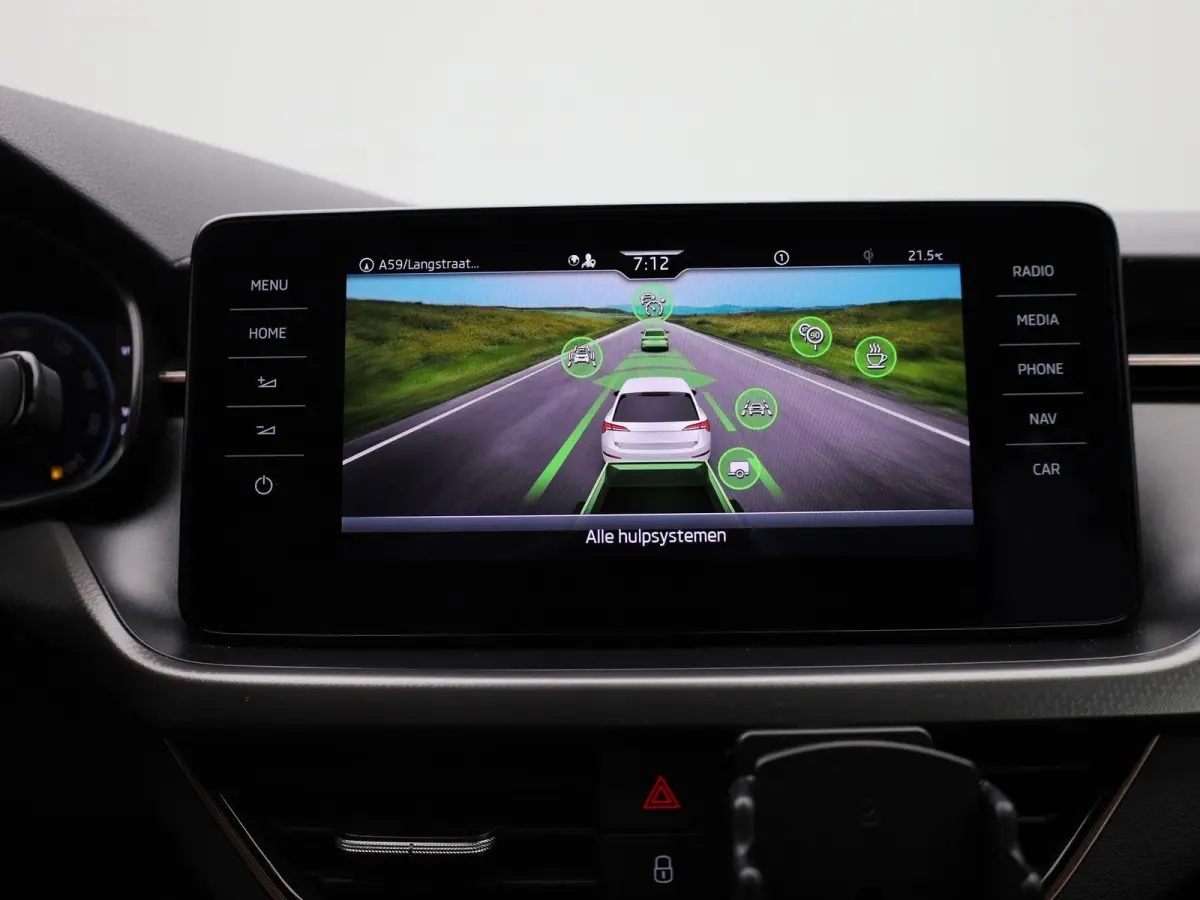 1.0 TSI Business Edition | Navigatie | Trekhaak | Apple carplay | Virtual cockpit | DAB | Stoel verwarming | Camera | Climate control | Parkeer sensoren | LED | LMV |