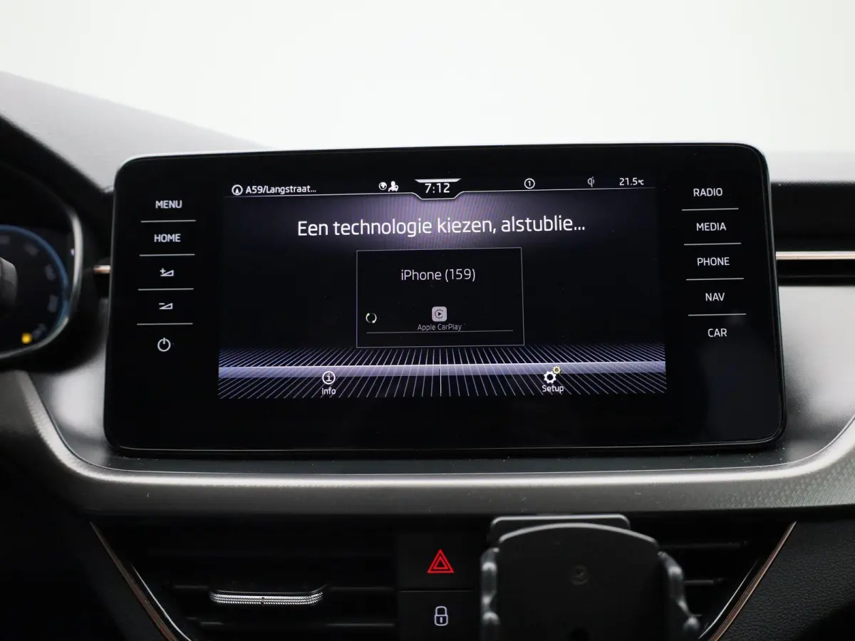 1.0 TSI Business Edition | Navigatie | Trekhaak | Apple carplay | Virtual cockpit | DAB | Stoel verwarming | Camera | Climate control | Parkeer sensoren | LED | LMV |