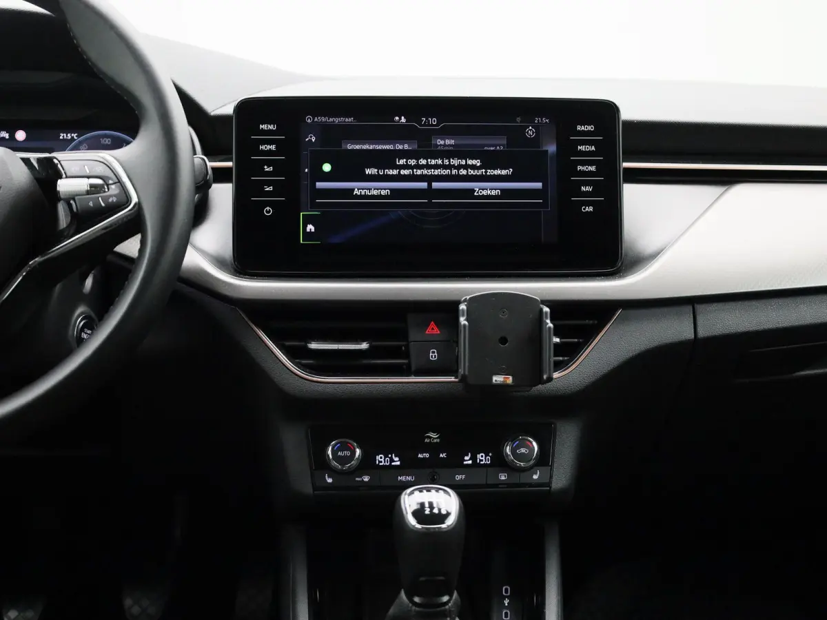 1.0 TSI Business Edition | Navigatie | Trekhaak | Apple carplay | Virtual cockpit | DAB | Stoel verwarming | Camera | Climate control | Parkeer sensoren | LED | LMV |