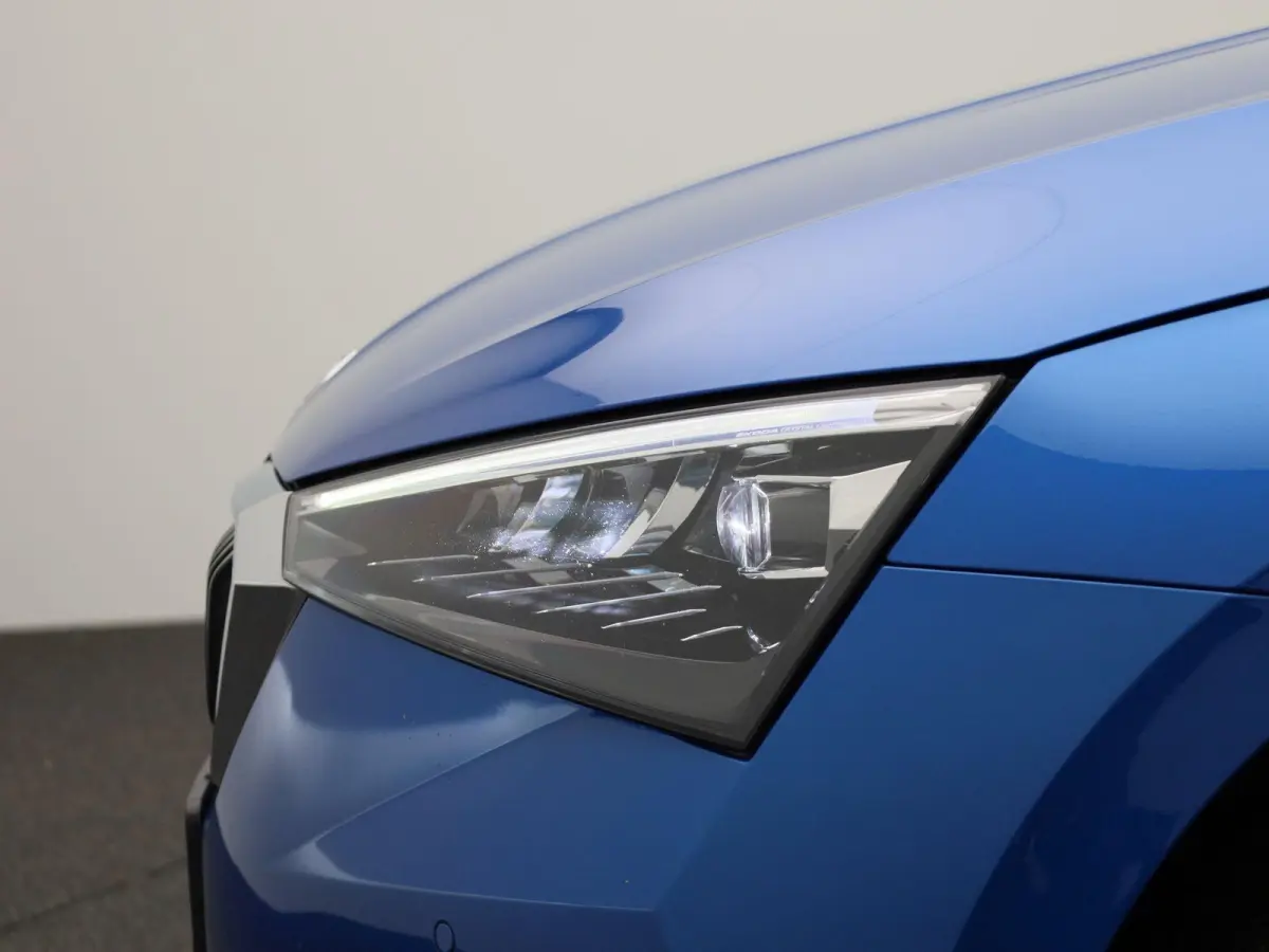 1.0 TSI Business Edition | Navigatie | Trekhaak | Apple carplay | Virtual cockpit | DAB | Stoel verwarming | Camera | Climate control | Parkeer sensoren | LED | LMV |