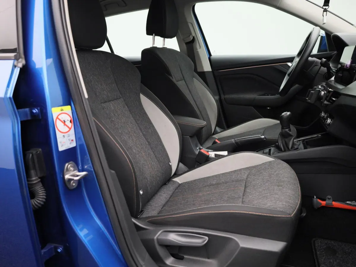 1.0 TSI Business Edition | Navigatie | Trekhaak | Apple carplay | Virtual cockpit | DAB | Stoel verwarming | Camera | Climate control | Parkeer sensoren | LED | LMV |