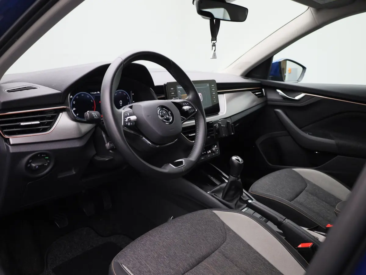 1.0 TSI Business Edition | Navigatie | Trekhaak | Apple carplay | Virtual cockpit | DAB | Stoel verwarming | Camera | Climate control | Parkeer sensoren | LED | LMV |