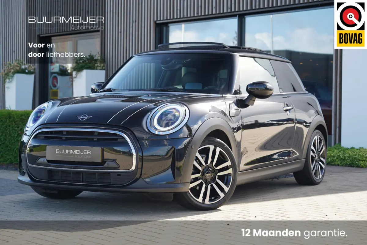 1.5 Cooper Resolute Edition | Panoramisch schuif/kanteldak | Harman Kardon | Head-Up display | Keyless | Sfeerverlichting | LED | Parkeercamera |