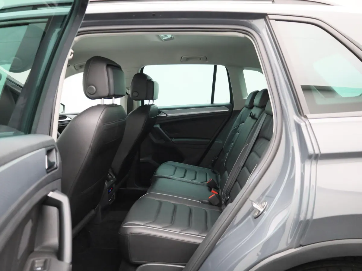 1.4 TSI eHybrid Life | Automaat | Trekhaak | DAB | Virtual cockpit | Leder | Memory seats | Stoel/Stuur verwarming |  Navigatie | Camera | Elektrische Achterklep | Climate control | Parkeer 