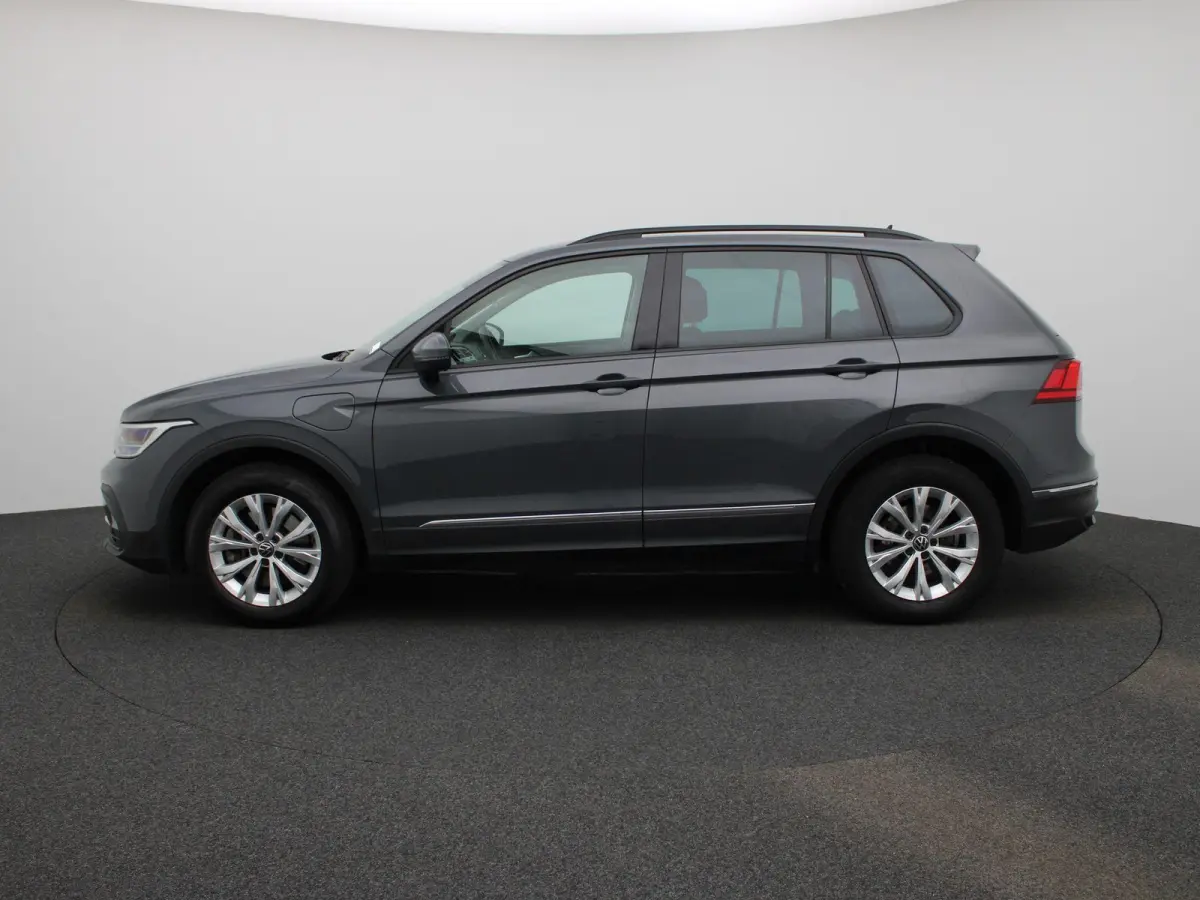 1.4 TSI eHybrid Life | Automaat | Trekhaak | DAB | Virtual cockpit | Leder | Memory seats | Stoel/Stuur verwarming |  Navigatie | Camera | Elektrische Achterklep | Climate control | Parkeer 