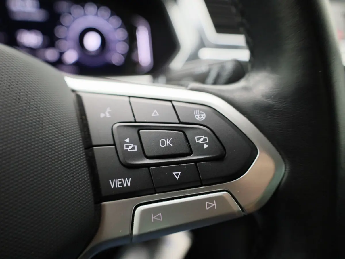 1.4 TSI eHybrid Life | Automaat | Trekhaak | DAB | Virtual cockpit | Leder | Memory seats | Stoel/Stuur verwarming |  Navigatie | Camera | Elektrische Achterklep | Climate control | Parkeer 