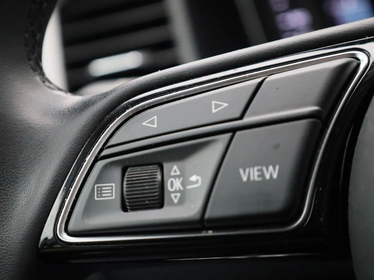 30 TFSI Advanced edition | Parkeer sensoren | Virtual cockpit | DAB | LMV | Airco | Apple carplay