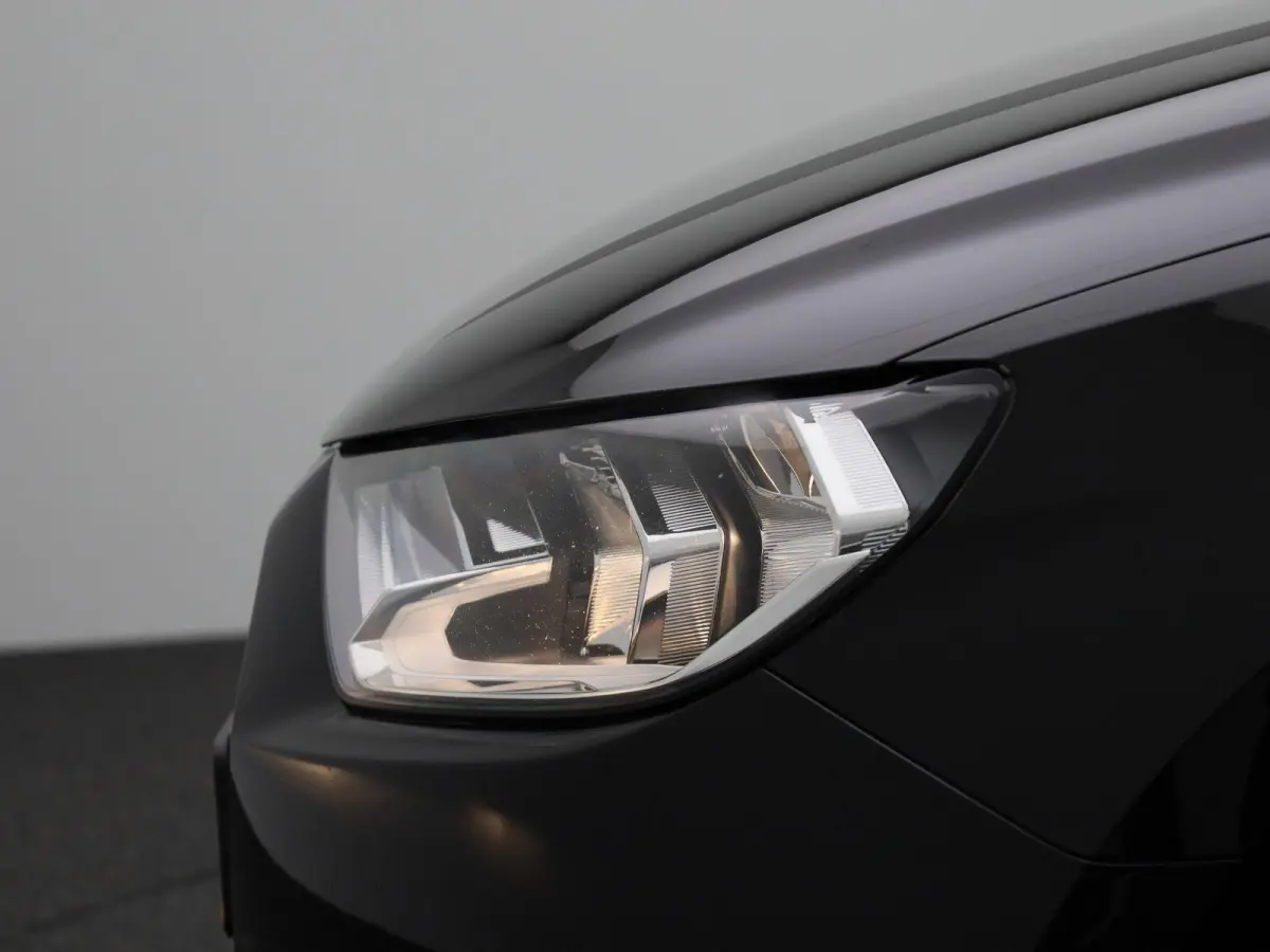 30 TFSI Advanced edition | Parkeer sensoren | Virtual cockpit | DAB | LMV | Airco | Apple carplay