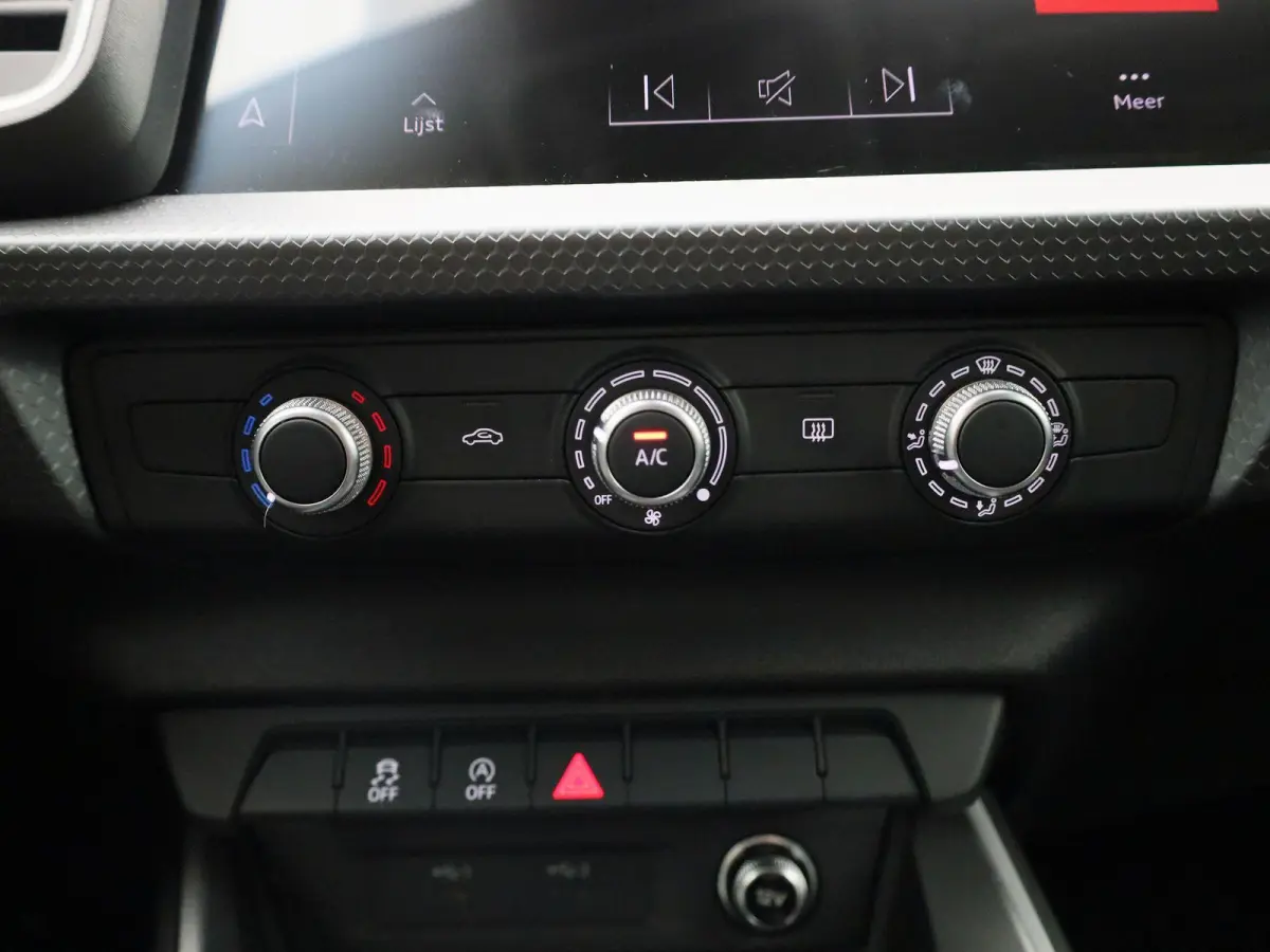 30 TFSI Advanced edition | Parkeer sensoren | Virtual cockpit | DAB | LMV | Airco | Apple carplay