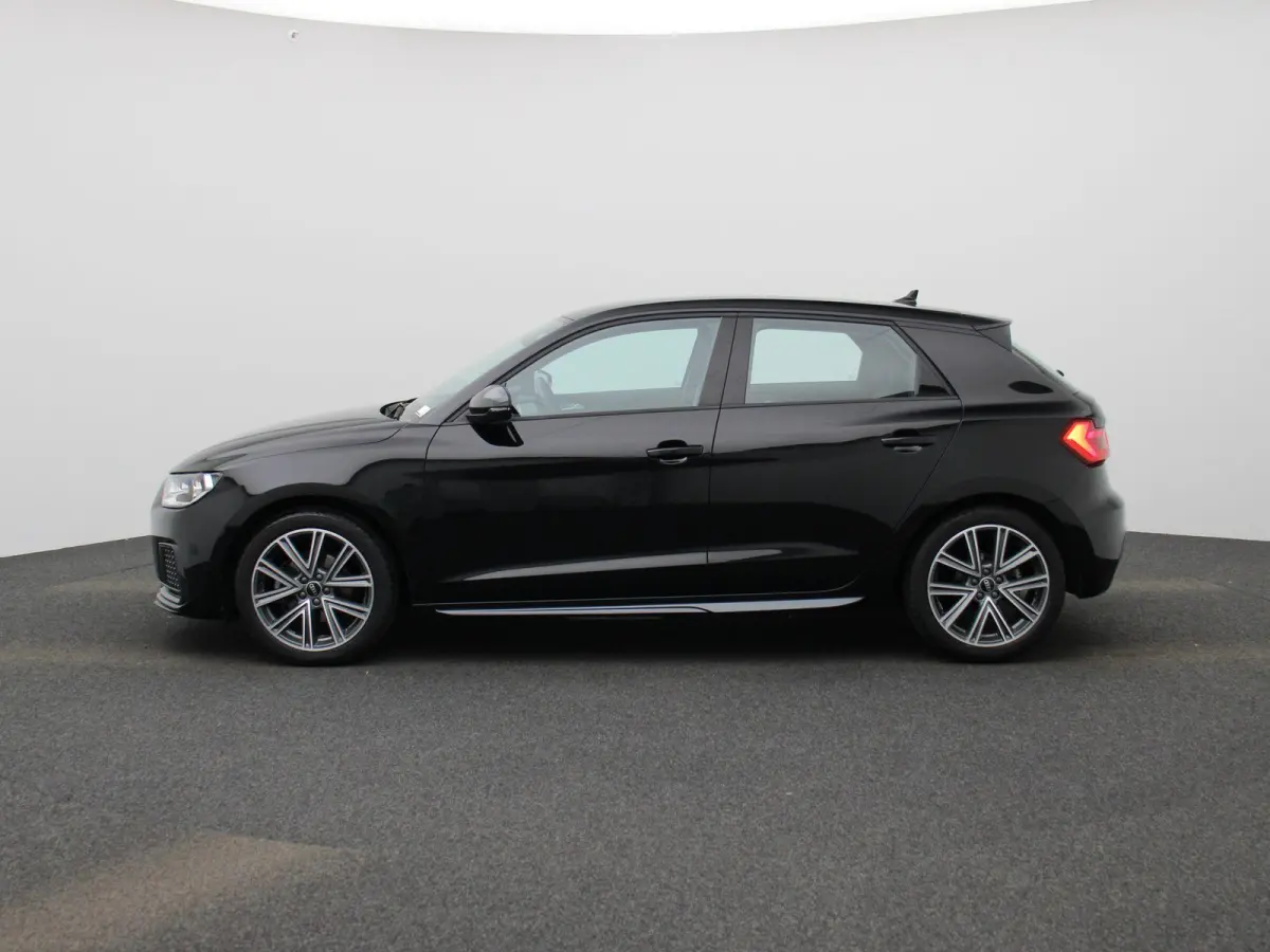 30 TFSI Advanced edition | Parkeer sensoren | Virtual cockpit | DAB | LMV | Airco | Apple carplay