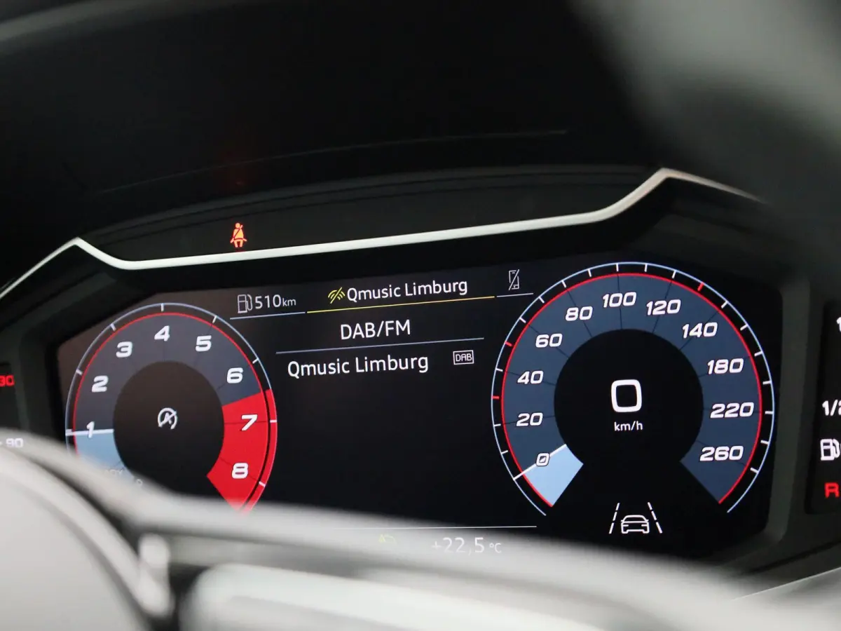 30 TFSI Advanced edition | Parkeer sensoren | Virtual cockpit | DAB | LMV | Airco | Apple carplay