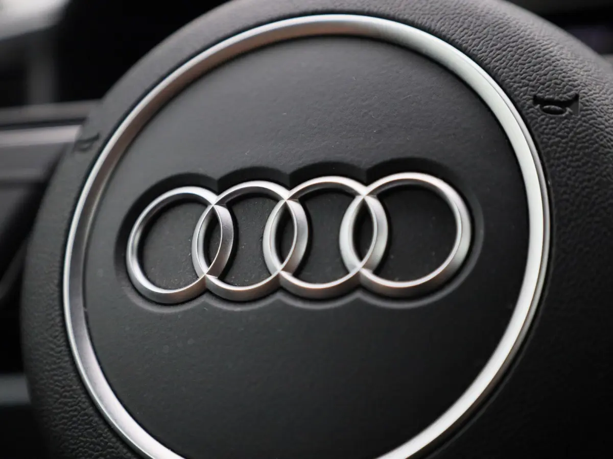 30 TFSI Advanced edition | Parkeer sensoren | Virtual cockpit | DAB | LMV | Airco | Apple carplay