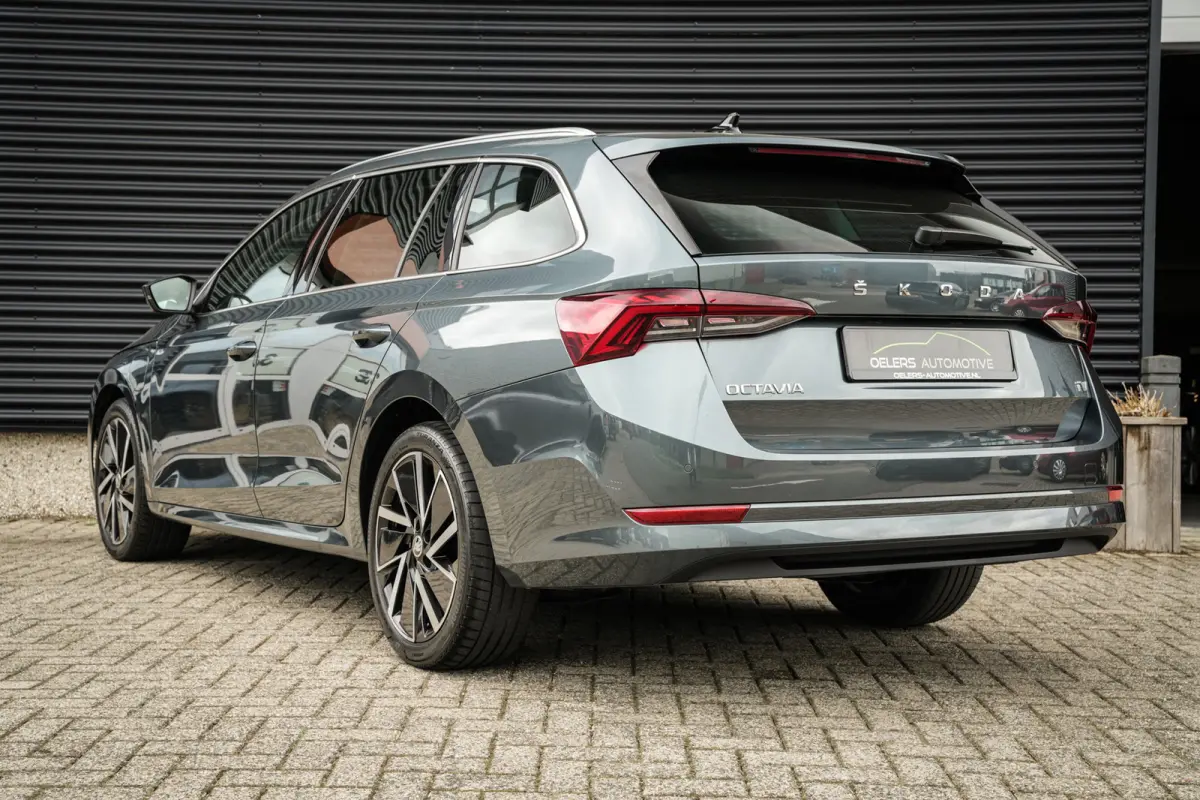 1.4 TSI IV First Edition | ACC | CarPlay | Clima | Navi | Standkachel | Head-up | Metallic |