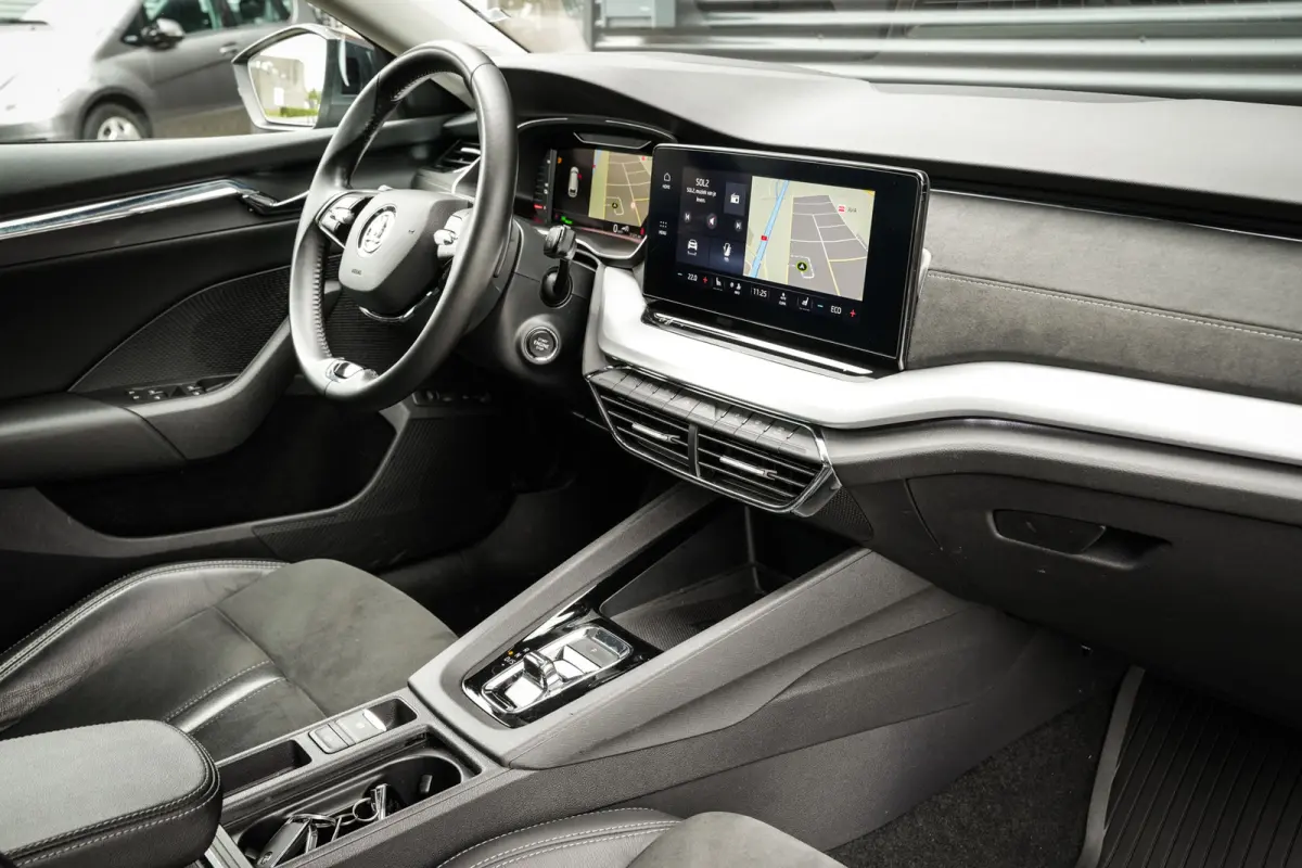 1.4 TSI IV First Edition | ACC | CarPlay | Clima | Navi | Standkachel | Head-up | Metallic |