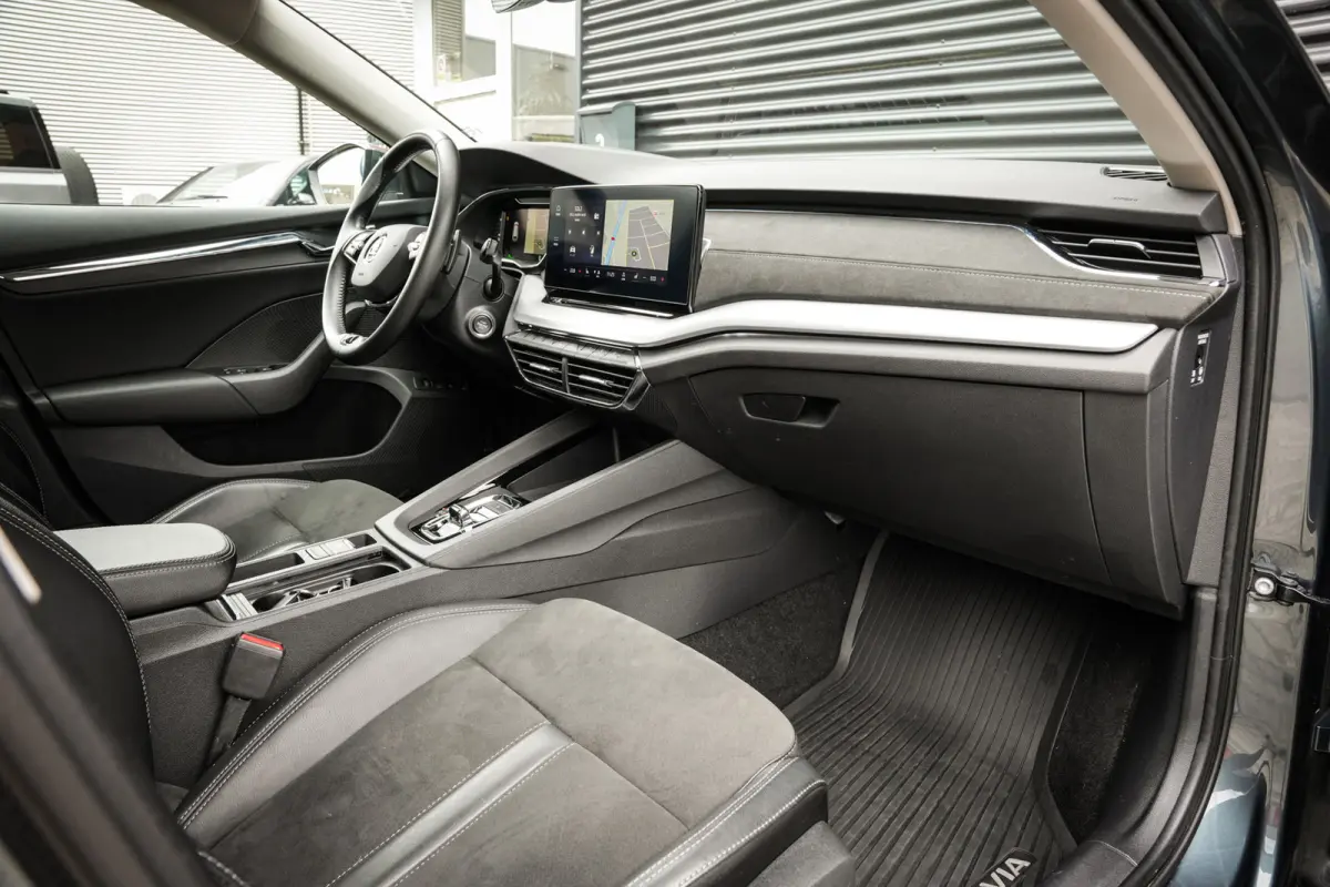 1.4 TSI IV First Edition | ACC | CarPlay | Clima | Navi | Standkachel | Head-up | Metallic |